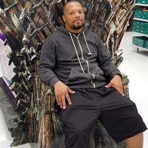 Meet your Posher, Tray